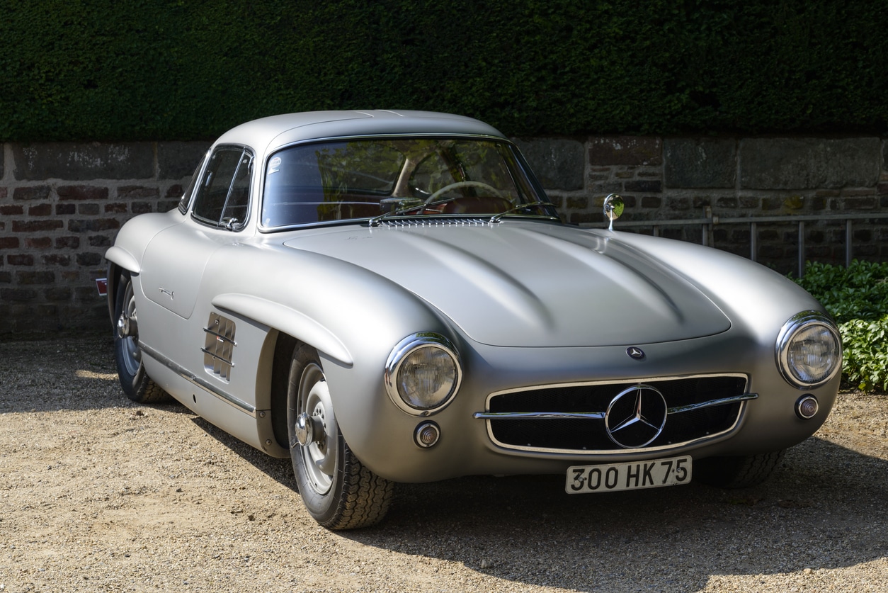 Mercedes-Benz 300SL Gullwing classic sports car front view
